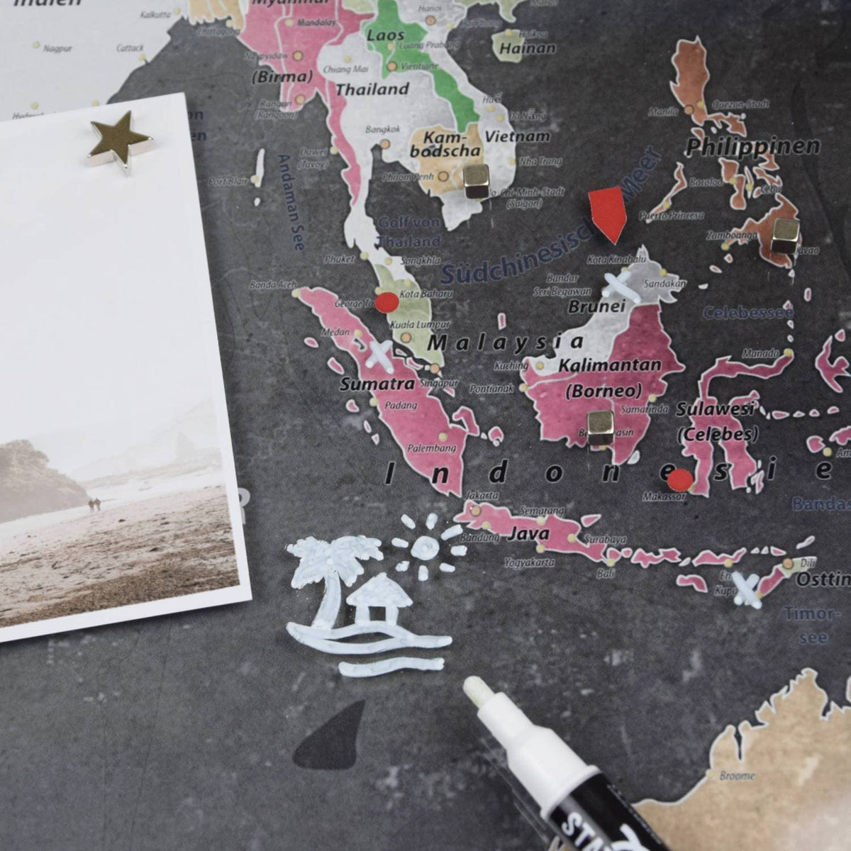 Magnetic Glass Picture - World Map Graphite